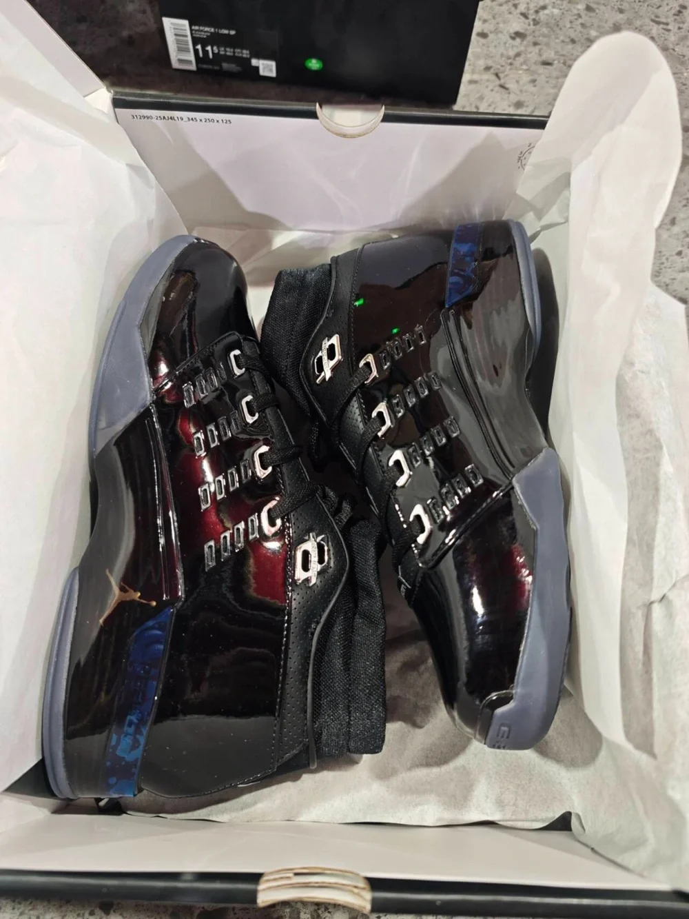 JORDAN RETRO 17 LOW “PATENT” SZ 9.5